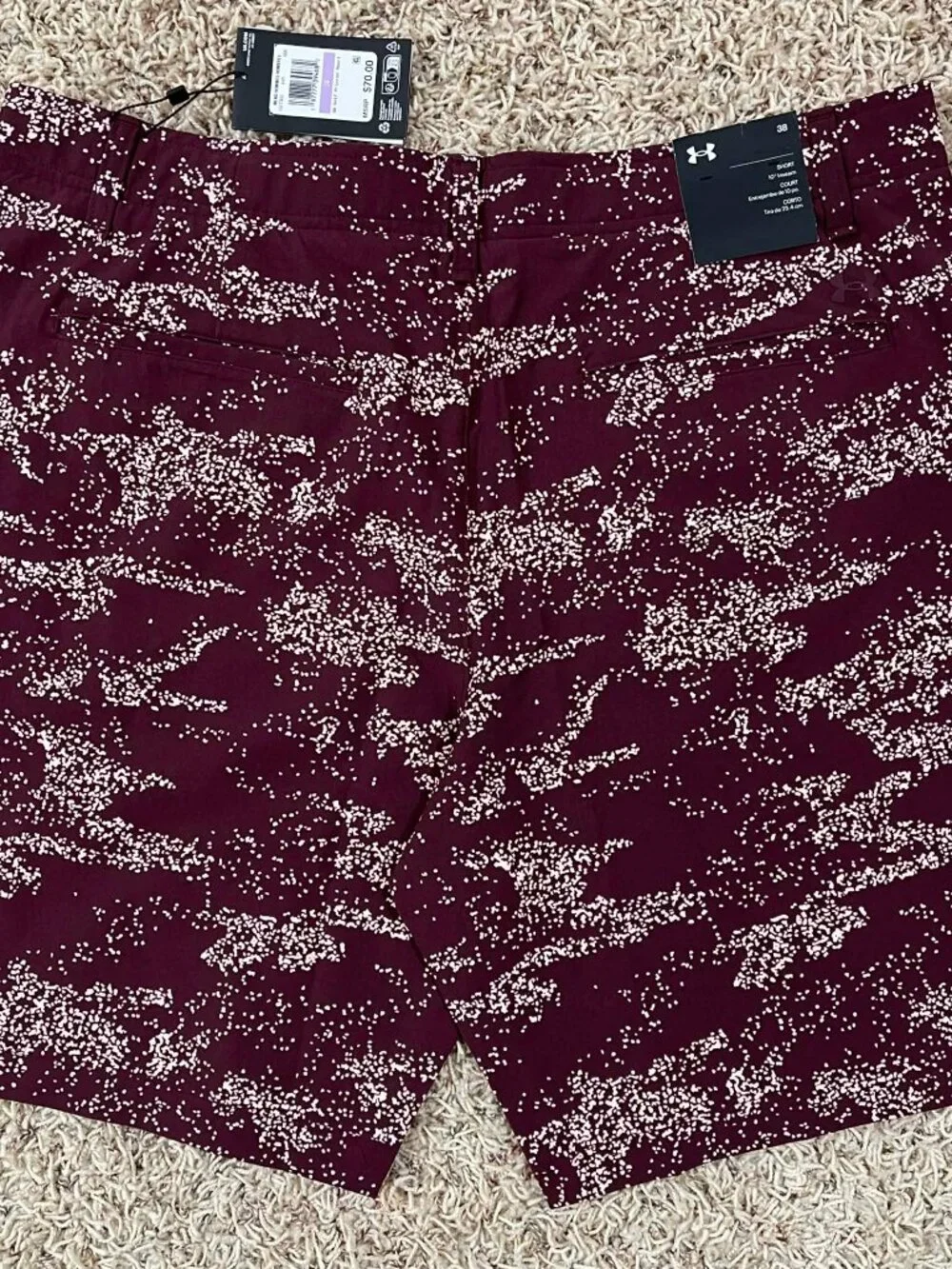 Under Armour Men’s Golf Printed Athletic Shorts Burgundy, Size 38 (New)